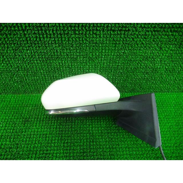 プリウス トヨタ PHV S DLA-ZVW52 右ドアミラー 右サイドミラー