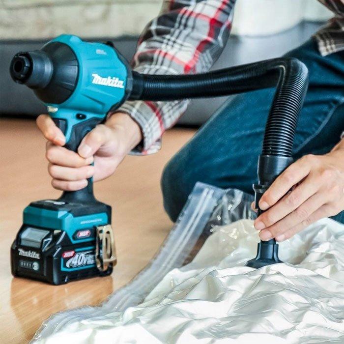 マキタ 40V 充電式エアダスタ AS001GZ 本体のみ、ケース付き マキタ 40V 充電式エアダスタ AS001GZ 本体のみ、ケース付き
