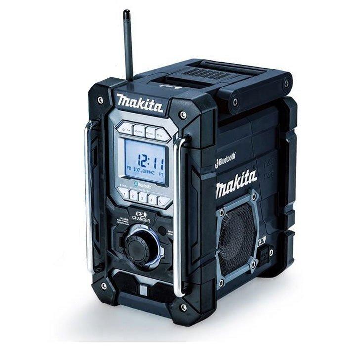 マキタ　18V ポータブル ラジオ　MR300。 マキタ 充電機能付ラジオ MR300 本体のみ(バッテリ・充電器別売