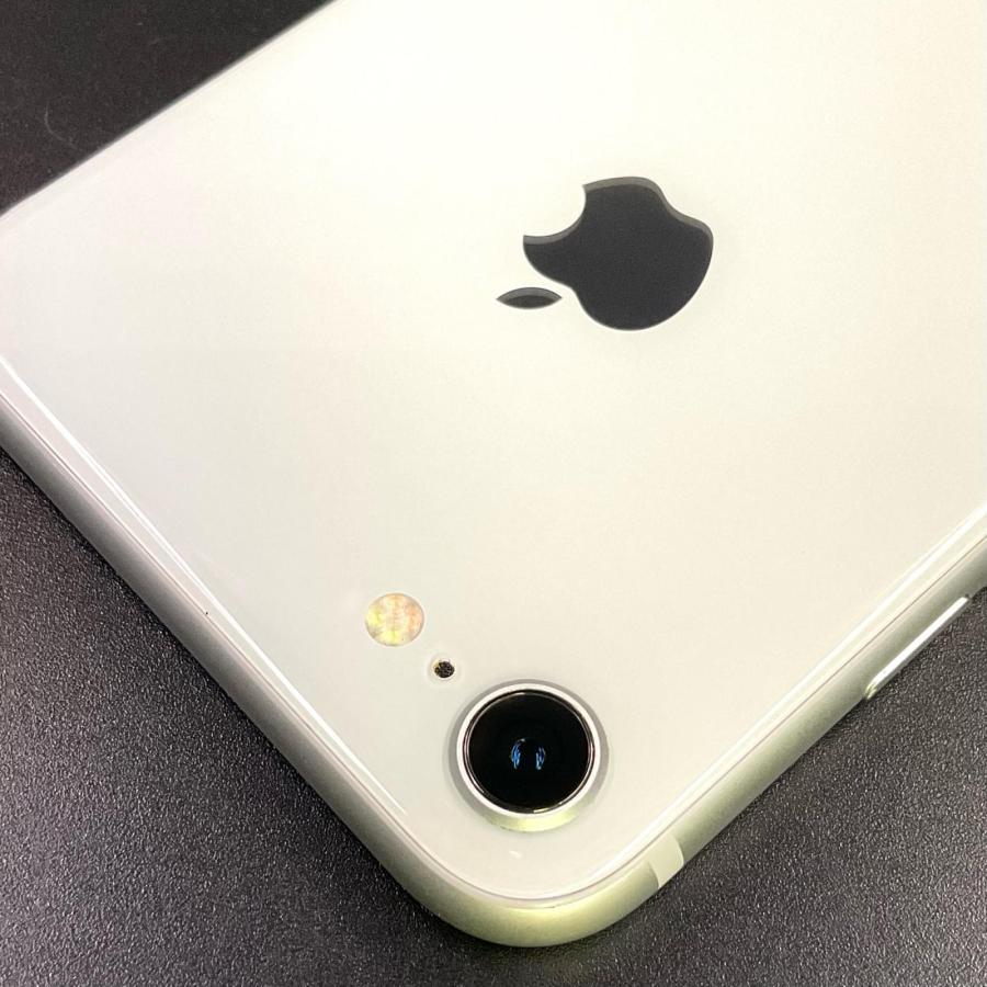 iPhone8 256GB SIMフリー　白　シルバー　残92% 利用制限○ Apple iPhone 8 64GB シルバー au SIMフリー 白ロム 美品 動作確認済