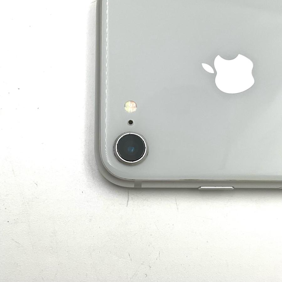 Apple 【全額返金保証】【最速発送】 iPhone 8 256GB シルバー docomo