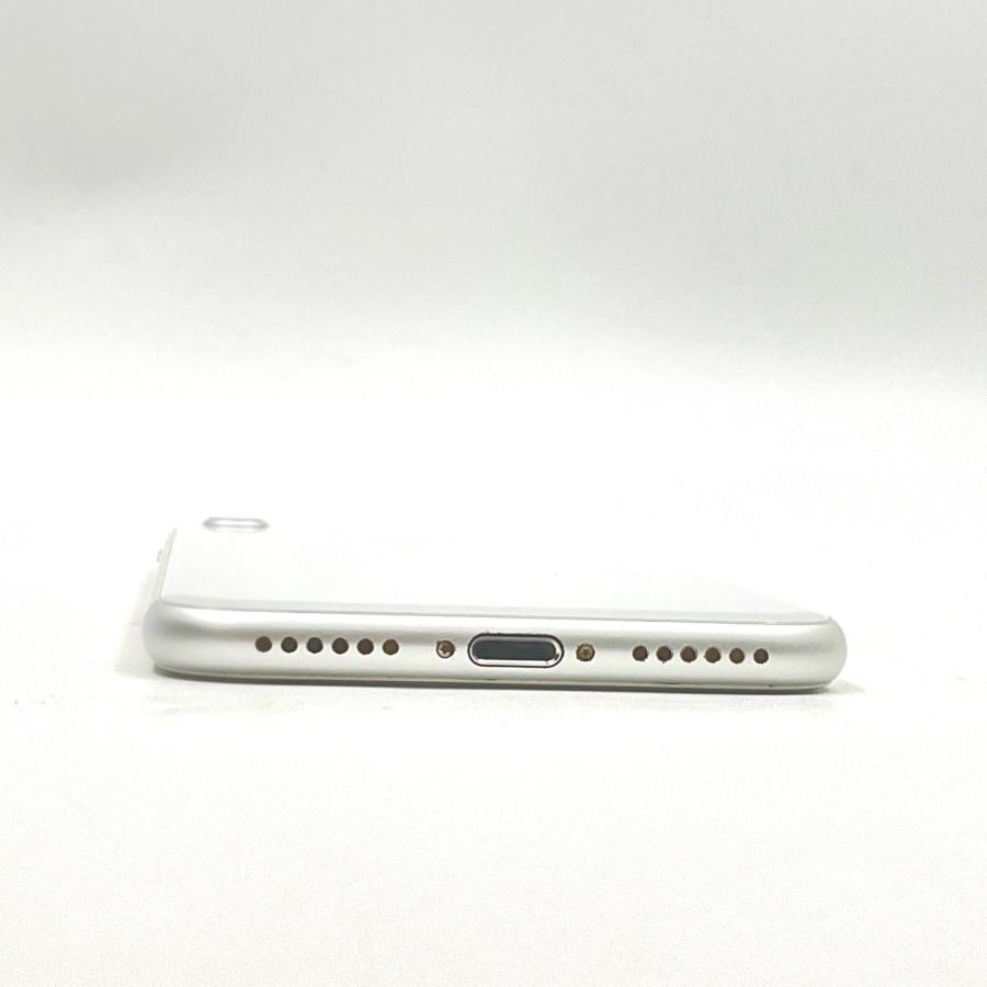 Apple 【全額返金保証】【最速発送】 iPhone 8 256GB シルバー docomo