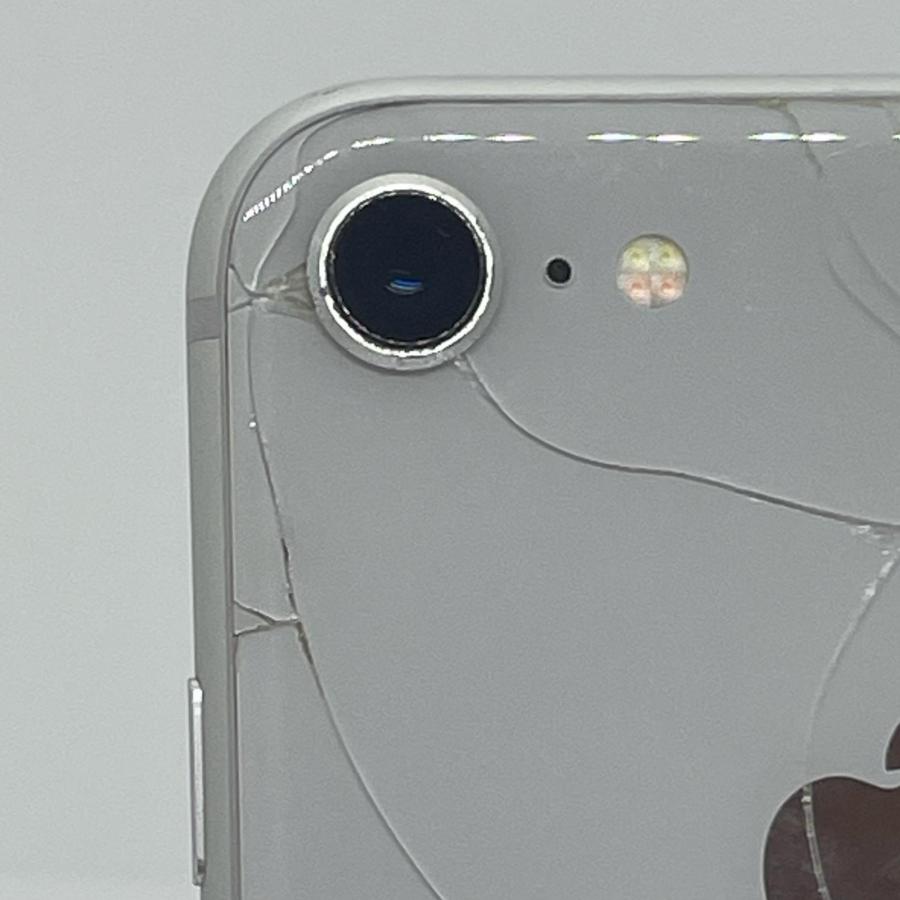 Apple iPhone 8 64GB シルバー docomo 白ロム【難有】 75%【最速発送