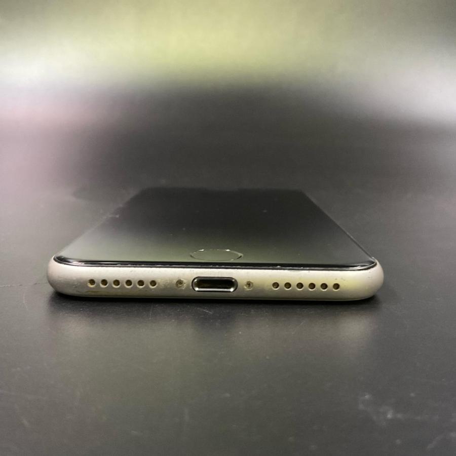 Apple 【全額返金保証】【最速発送】 iPhone SE（第3世代） 64GB
