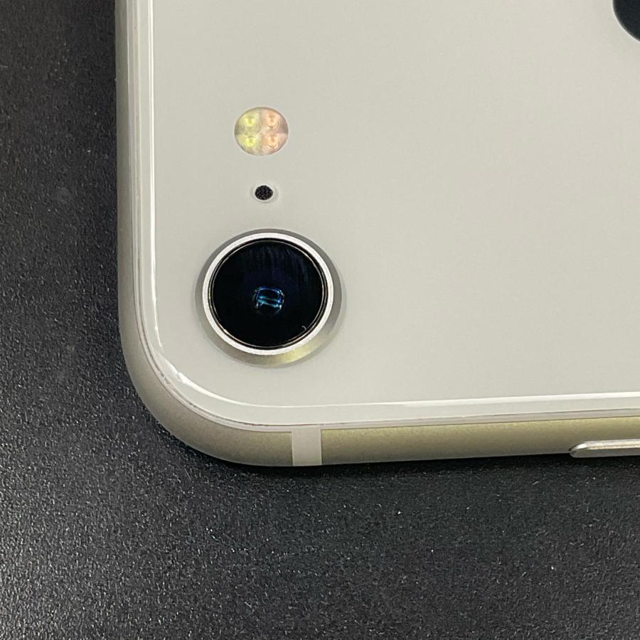 Apple 【全額返金保証】【最速発送】 iPhone 8 64GB シルバー docomo