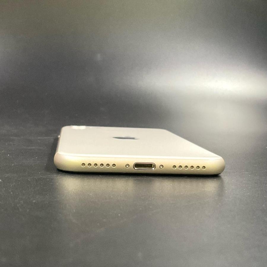 Apple 【全額返金保証】【最速発送】 iPhone SE（第3世代） 64GB