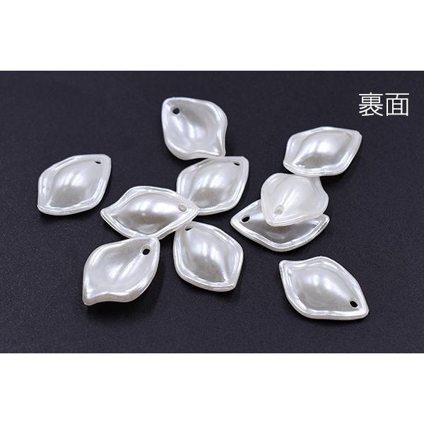 【Beads & Parts 即日発送】アクリルパーツ 花びら 13×19mm ホワイト【50ヶ】 JPA2624ビーズアンドパーツ