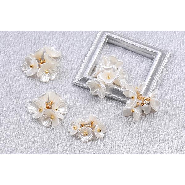 即日可能】 アクリルチャーム 5連フラワーチャーム パール風チャーム