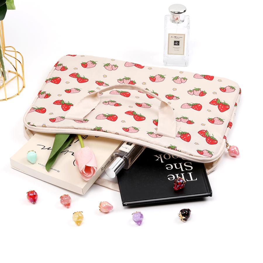 ピンク ハイジ柄　エンボス加工 パソコンケース ピンク ハイジ柄 エンボス加工 パソコンケース - メルカリ