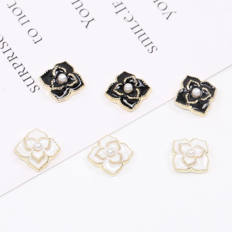 ネイルパーツ メタルネイルパーツ フラワー エポ＆パール付き 8×8mm（4