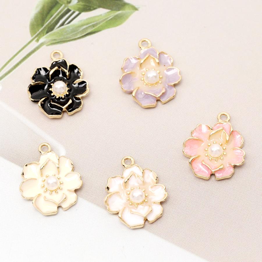 ☆Fivepeacelove☆様 クリアフラワーチャームプレートタイプ 名入れ ☆Fivepeacelove☆様 クリアフラワーチャームプレートタイプ 名入れ