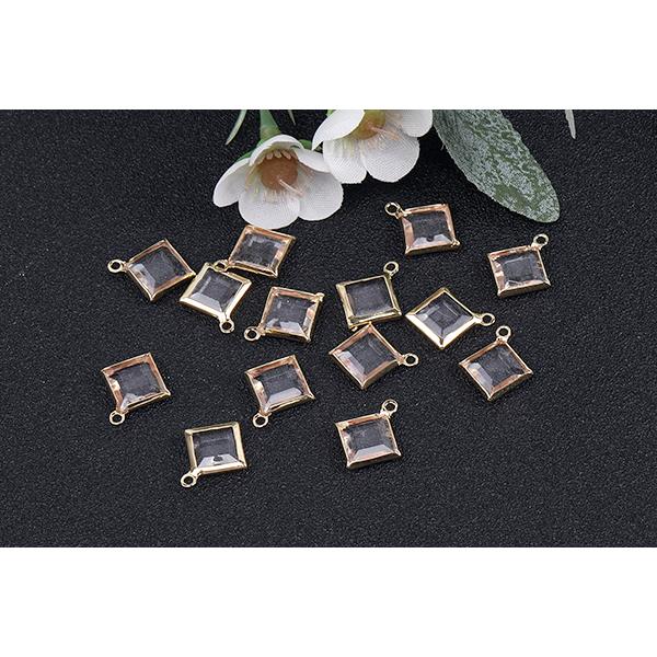 [未使用．美品] agete（ひし形のチャームのみ）箱1付き＋ショッパー付き アクリルストーンチャーム ひし形 1カン付き 12×15mm ゴールド×クリア