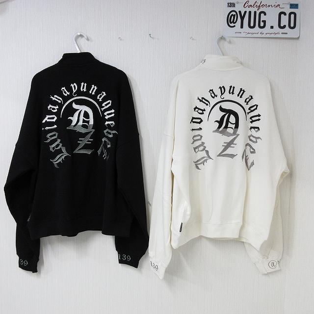 Dealivez BlackLetter ハーフZIP ALL刺繍 Dzチャーム付 袖リブ Dealivez BlackLetter ハーフZIP ALL刺繍 Dzチャーム付 袖リブ
