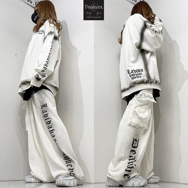 Dealivez Platinum・Black Letter 特殊加工 刺繍 スウェット