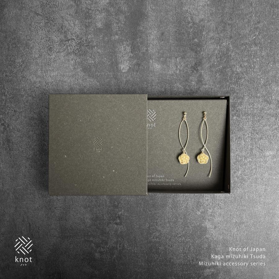 水引ピアス・イヤリング ウェーブ花small【水引アクセサリー knot