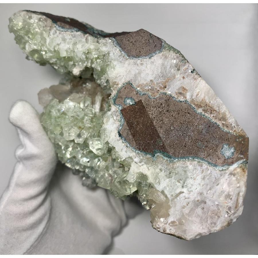 グリーンアポフィライト Apophyllite 魚眼石 鉱物 標本 原石 天然石 NO:00350 グリーンアポフィライト 重さ:970.5g グリーン