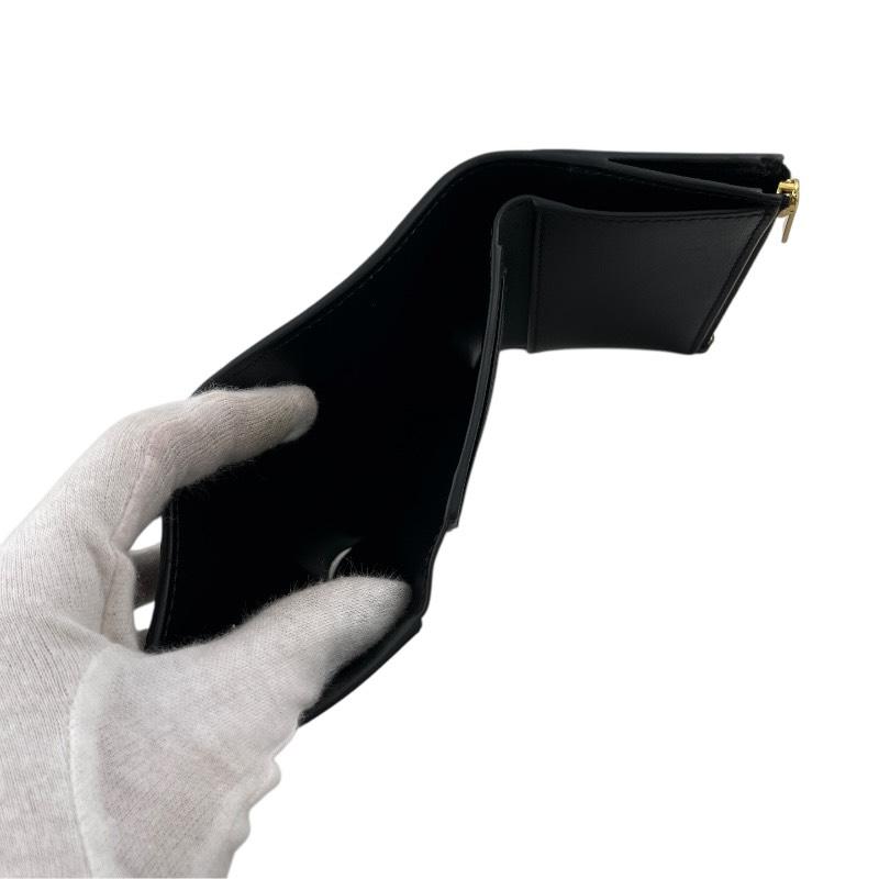 【極美品】セリーヌ ファイン ストラップウォレット ニノ 三つ折り財布 黒 楽天市場】セリーヌ 折財布 レディース ファイン ストラップ