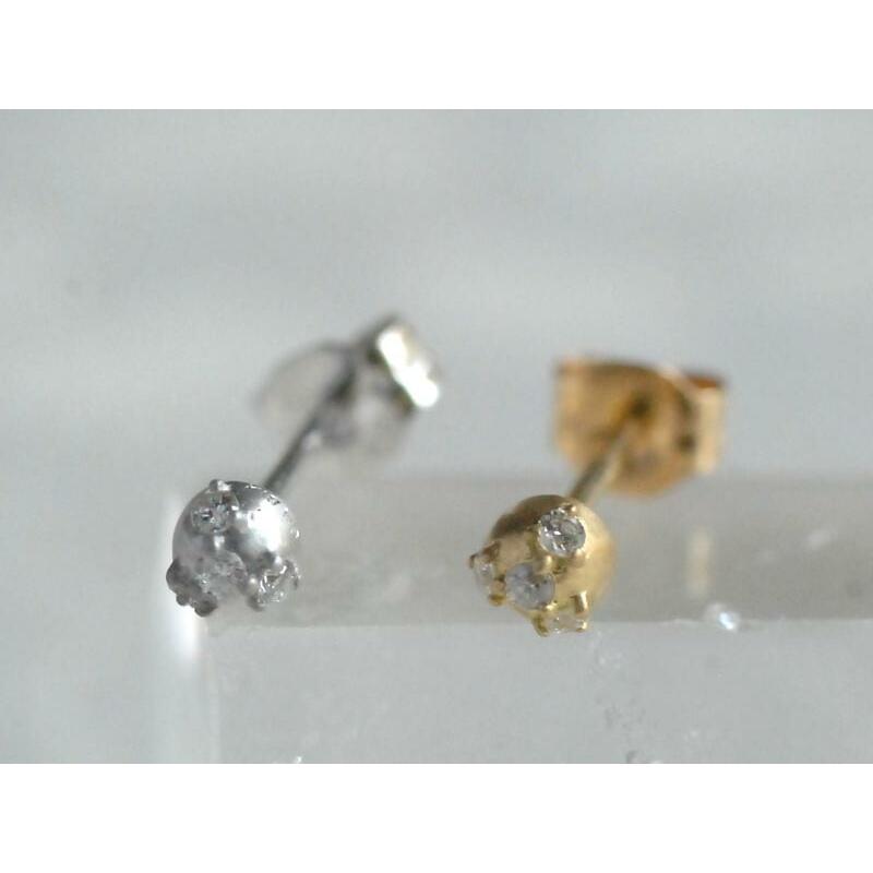 K18 ダイヤ 4粒 片耳 ピアス ツヤ消し : ユキコ オオクラ 大倉珊瑚店