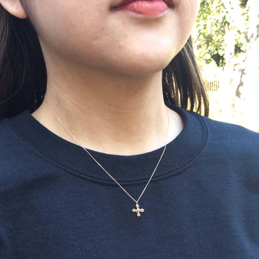 K18ブラウンダイヤ・クロスペンダントトップ