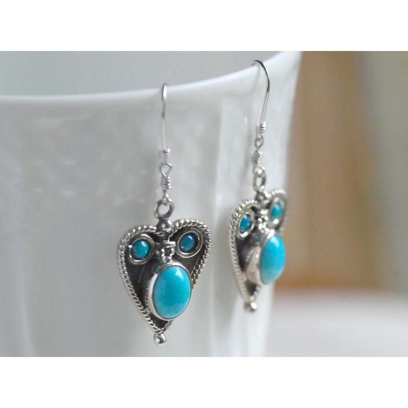 シルバー925 パリ製❤新品 ヨークシャーテリア ピアス　珊瑚 アメジスト 華恋 シルバー925 パリ製❤新品 ヨークシャーテリア ピアス 珊瑚 アメジスト