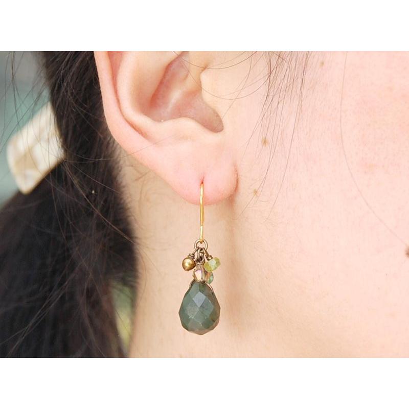 ネフライト ペリドット 淡水パール イヤリング ピアス : ユキコ