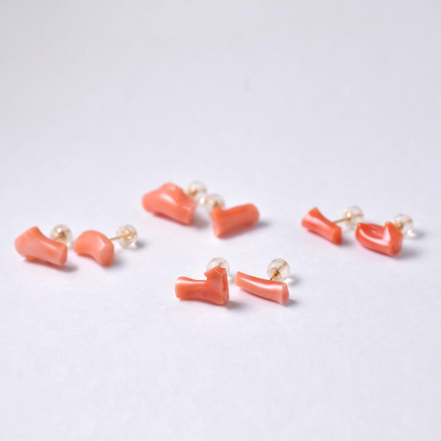 18金日本産赤珊瑚枝ピアス ≪送料無料&1年保証付き≫ 幸せを運んでくれるホヌ 血赤珊瑚