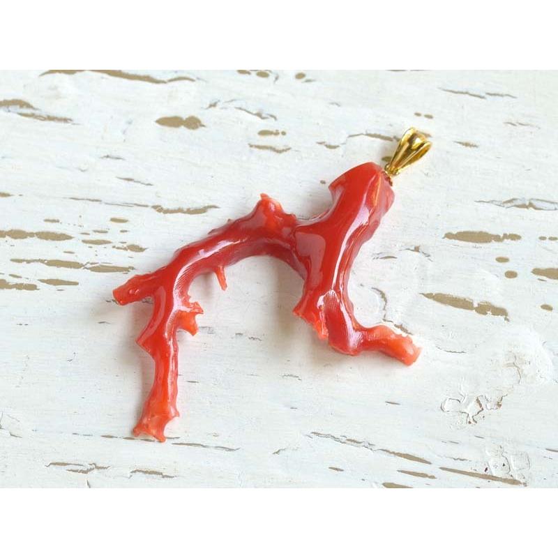 1点のみ！K18 日本産 血赤珊瑚 枝 ペンダントトップ : ユキコ オオクラ