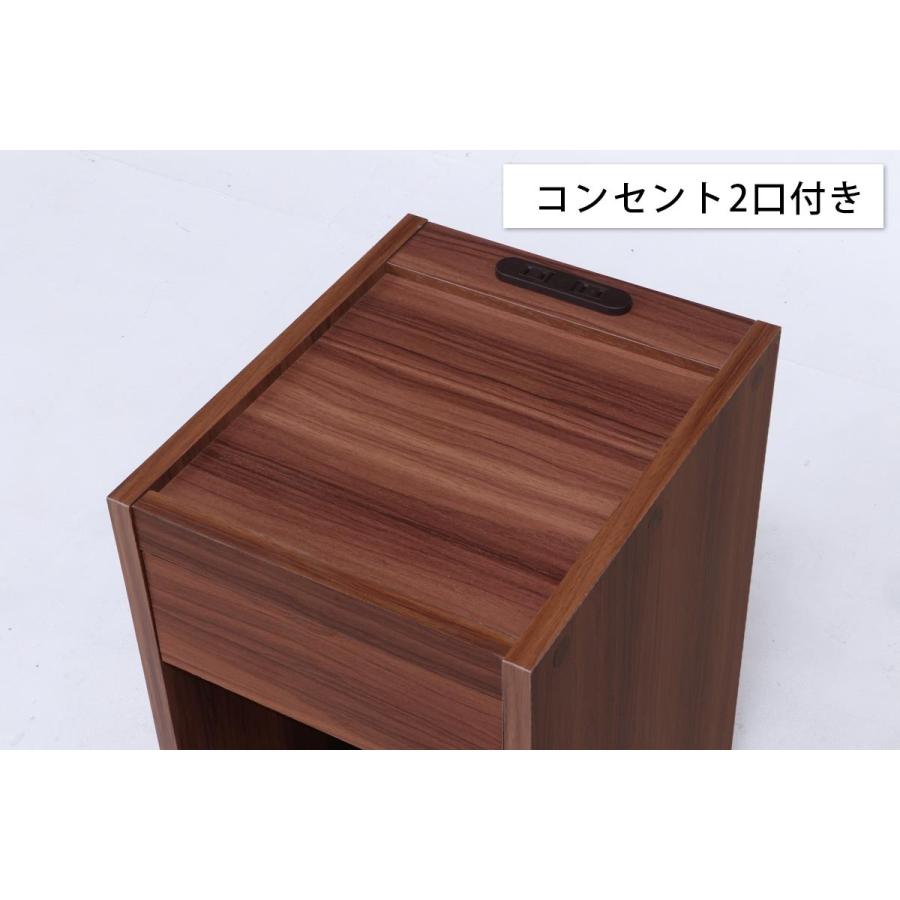 ベッドサイドテーブル 2口 コンセント付き 色はナチュラルでお届けし
