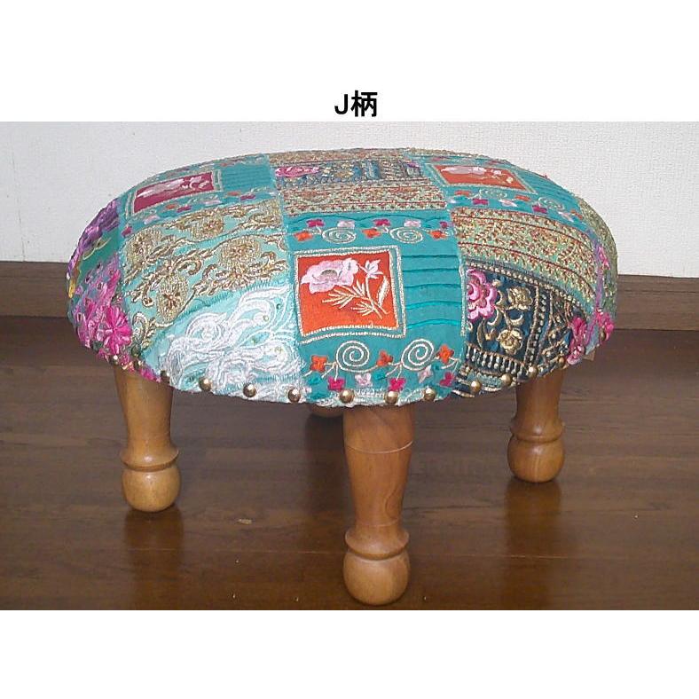 ザリや華やかなカンバディアを使った刺繍のパッチワークスツール約直径