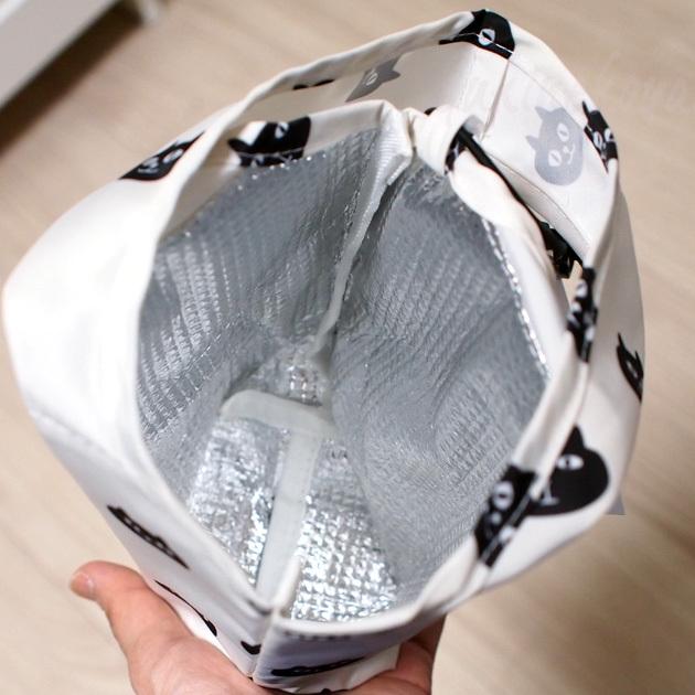 ネコ柄 カップのテイクアウトに便利な ドリンクホルダー ネコマンジュウ ミュウミュウ 保冷 保温 撥水加工 ペットボトルホルダー 猫雑貨 猫グッズ ネコ 雑貨 Fre Ms163176 猫雑貨の雪猫屋 通販 Yahoo ショッピング