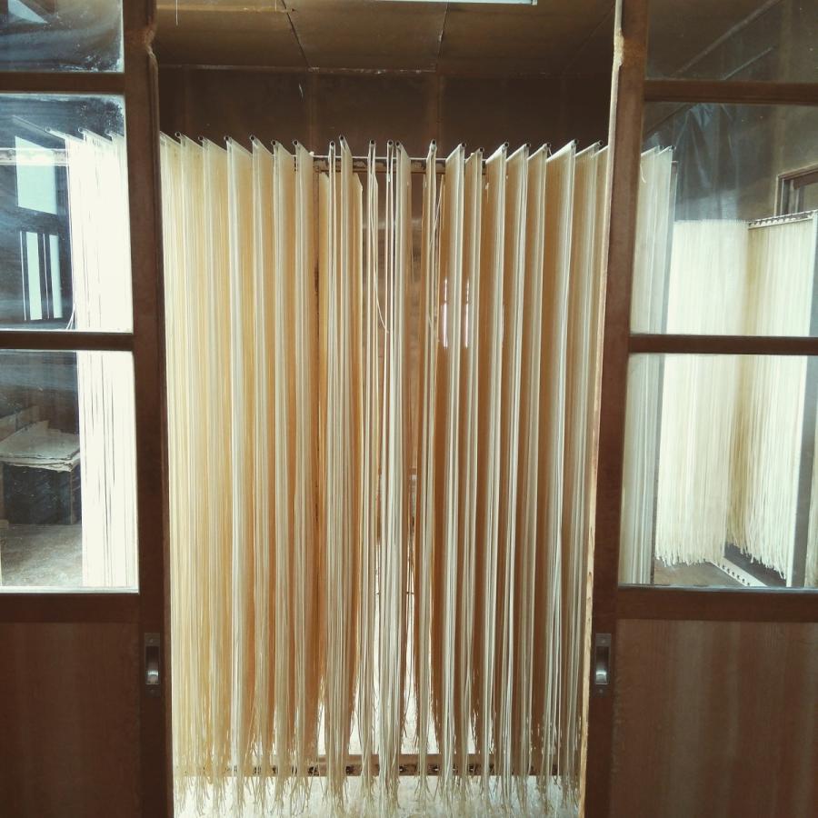 稲庭うどん　手打ち　雪の出羽路茶屋　数量限定　300g　ご当地グルメ　高級　お取寄せ　完全手造り　お中元　饂飩　乾麺　非常食　お歳暮　お土産　手土産　帰省｜yukinodewajichaya｜02