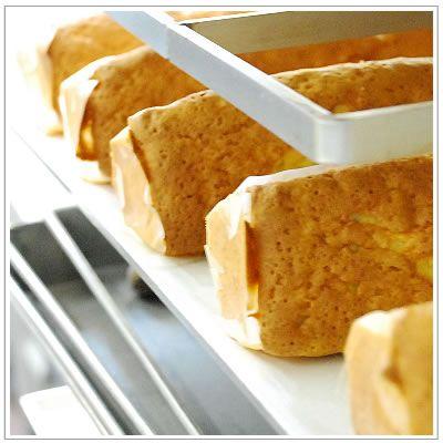 焼菓子：オレンジケーキ |  | 03