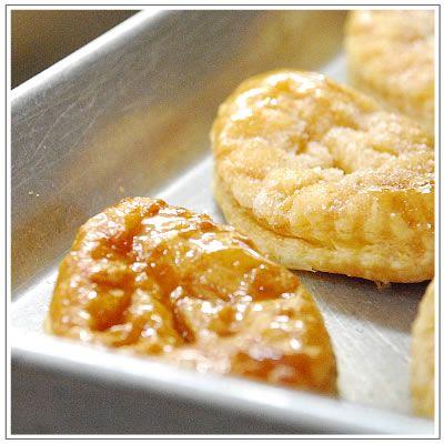 焼菓子：はっぱ |  | 03