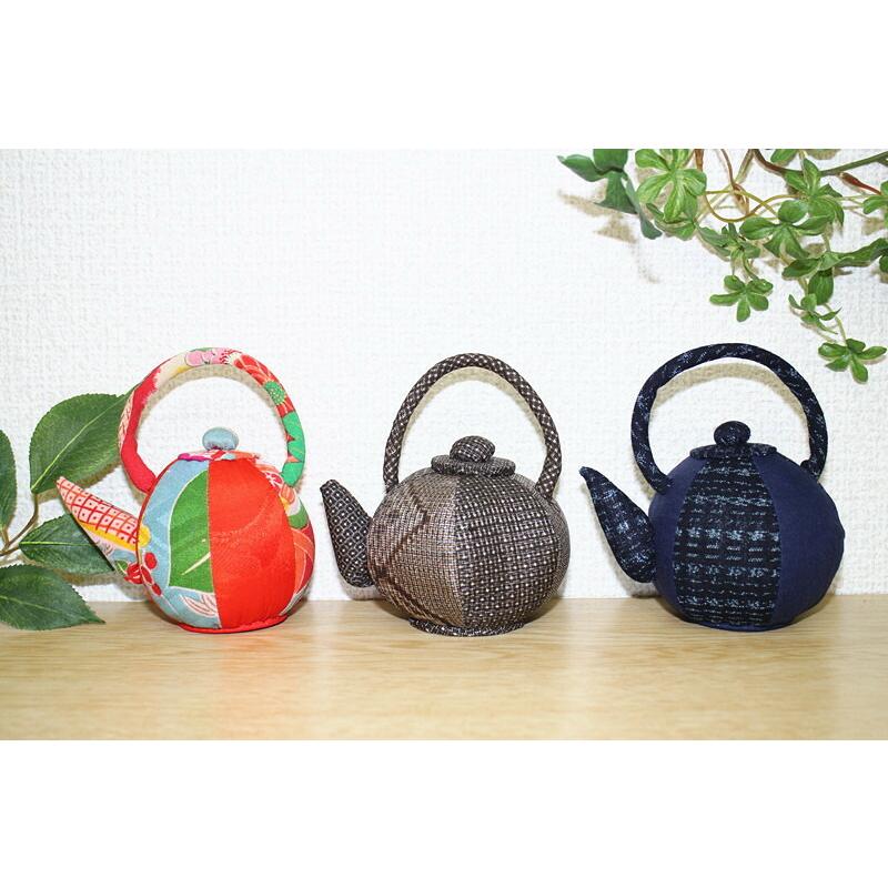 ちりめん細工 急須 インテリア 置物 ハンドメイド ちりめん細工 急須 インテリア 置物 ハンドメイド ちりめん細工 急須