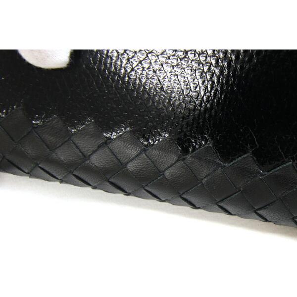 BOTTEGA VENETA（ボッテガ・ヴェネタ） ラウンドファスナー長財布
