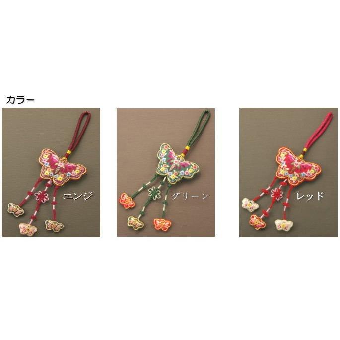チマチョゴリの胸から垂らす 蝶手刺繍ノリゲ : チマチョゴリと韓国雑貨