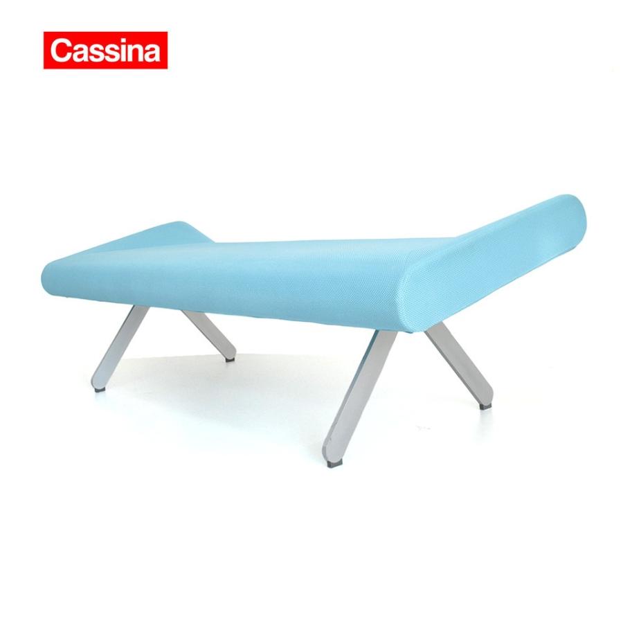 中古 展示品 CASSINA IXC BOOMERANG BENCH "GWENAEL NICOLAS" light blue カッシーナ イクスシー ブーメラン ベンチ グエナエル ニコラ｜yumekagu