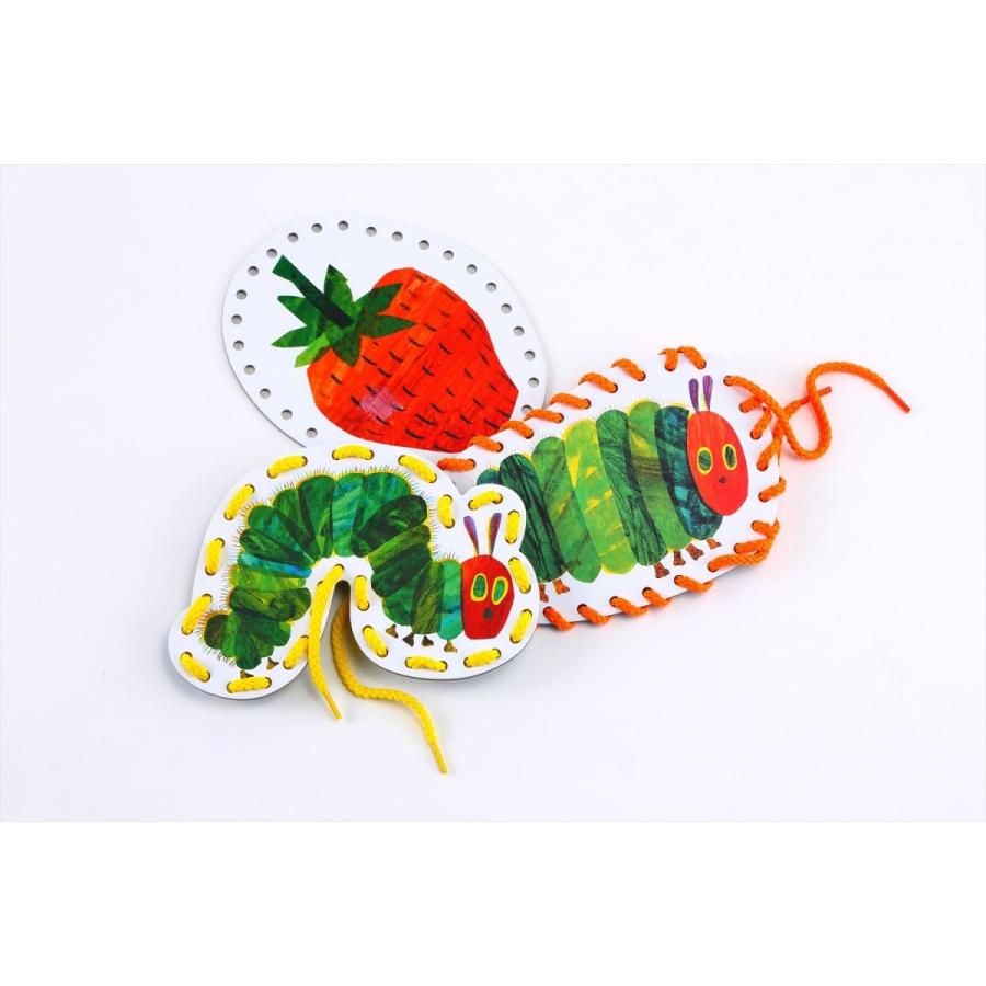 【英語のおもちゃ】 はらぺこあおむし レーシングカード クロニクルブックス Chronicle Books The Very Hungry Caterpillar Lacing Cards｜yumemiru-ehon｜03