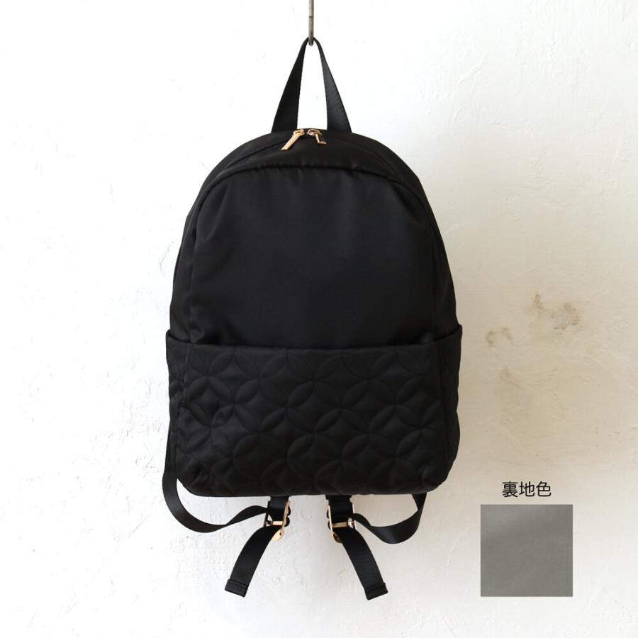 9ポケット華やかで上品なサークルフラワーキルトリュック（ブラック