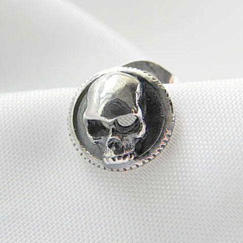 スカルピアス メンズピアス ドクロピアス 髑髏ピアス メンズアクセ ピアス ハンドメイド 日本製 Dada Silver Works Dada Pic Bri027pi シルバーアクセサリー夢ロード 通販 Yahoo ショッピング