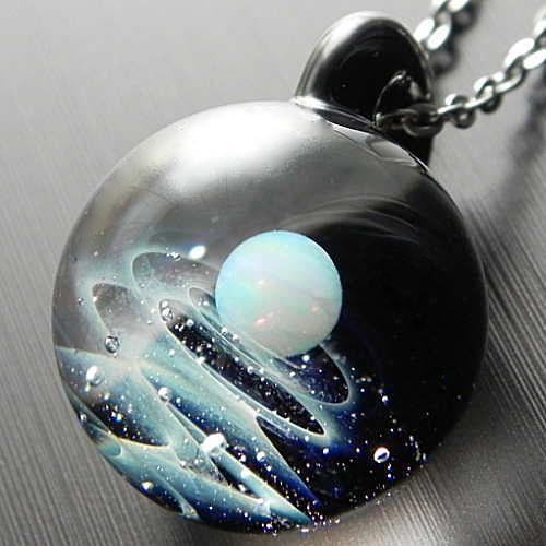 オパールネックレス ガラス 宇宙 ネックレス 点物 オパール入り 宇宙