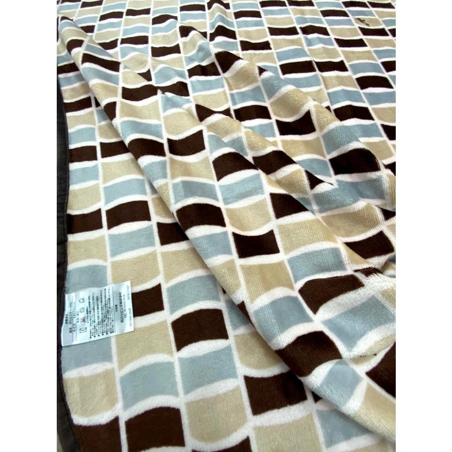 リバーシブル ひざ掛け 西川 Plune 140 80 マイケット 両面プリント Pl139 収納ケース付き ケット クリーム 2219 012 Reversibleket The センイシティー 通販 Yahoo ショッピング