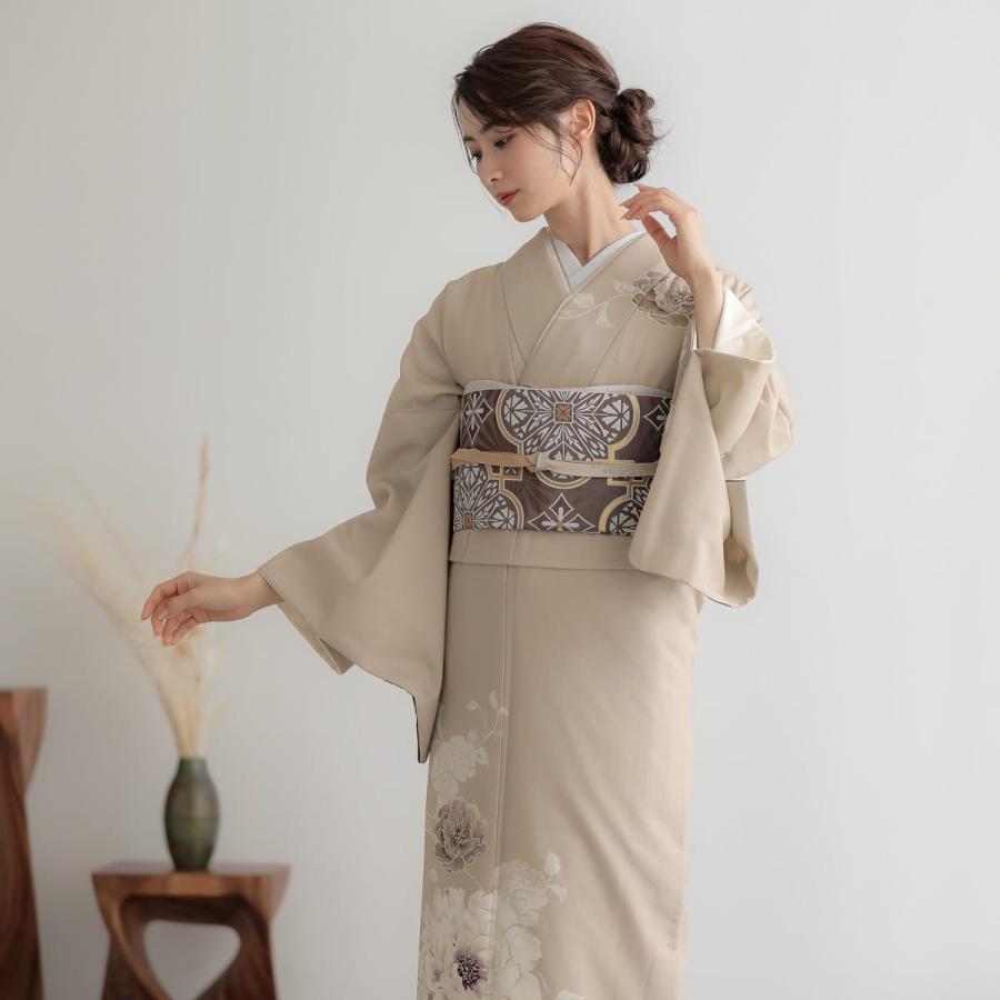 超美品　ベージュ　反物　正絹　紬　着物　郁路織　シンプル 訪問着 レンタル 入学式 卒業式 結婚式 ジャパンスタイル ブランド着物