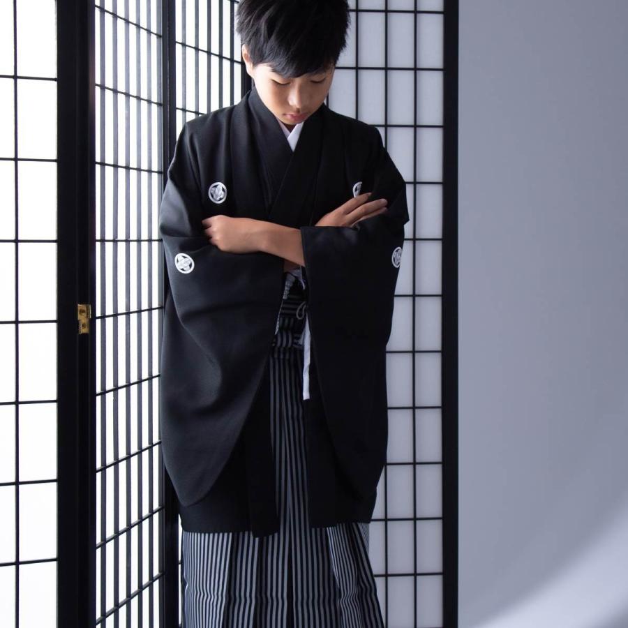 卒業式　袴　男の子　小学生　140〜155㎝ 羽織袴 レンタル 男子 小学生 黒紋付×縞袴 ジュニア 卒業式 男の子