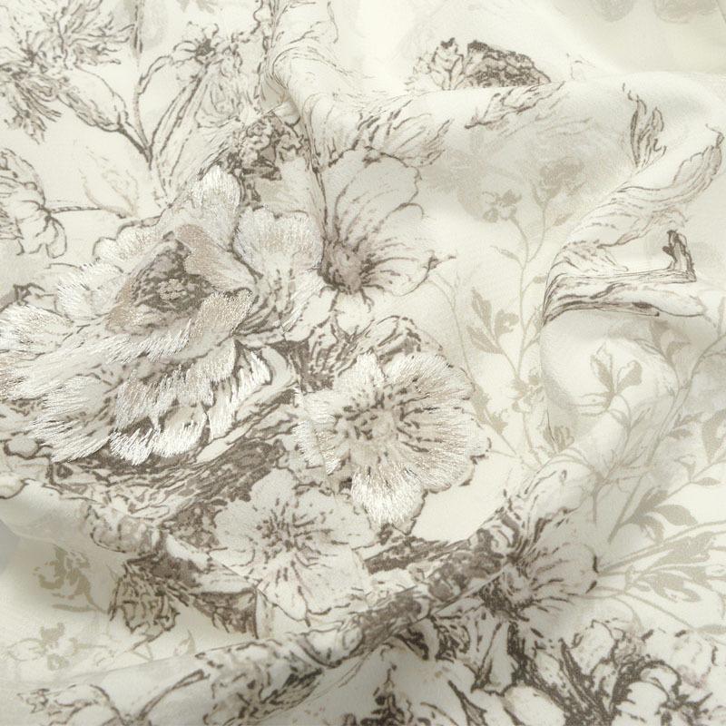 七五三 7歳着物 レンタル フルセット ジルスチュアート ブランド着物  オフホワイト 草花 女の子 七歳 753 四つ身N113 |  | 11