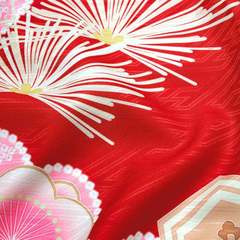 七五三七歳未使用着物‼️人気赤地暈し⭐︎手毬花々煌びやか際立つ⭐︎安心フルセット 七五三 7歳着物 レンタル フルセット 式部浪漫 ブランド着物 赤 梅に