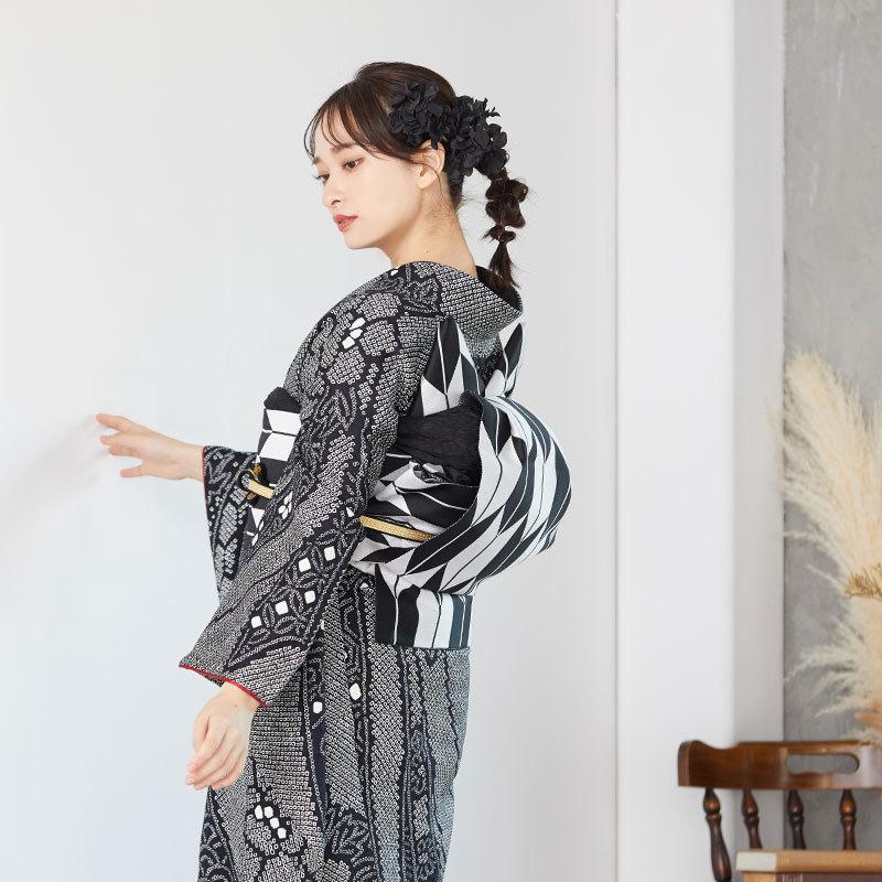 振袖レンタル 黒 絞り 熨斗に牡丹(絹)(宅) 成人式 結婚式 モデル着用