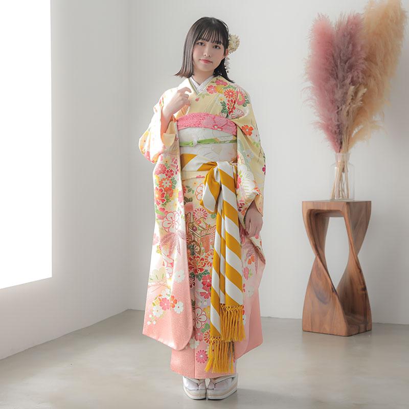 振袖レンタル  黄 松牡丹に御所車(絹) 成人式 結婚式 一点物 対応身長160〜164cm 2〜11月利用 R1423の画像