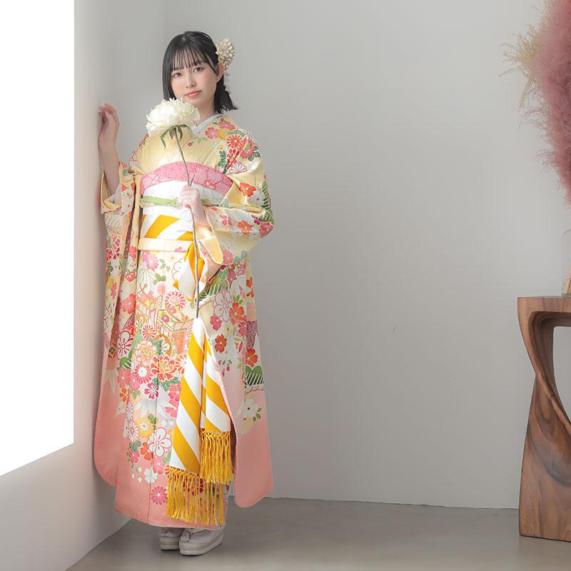 振袖レンタル  黄 松牡丹に御所車(絹) 成人式 結婚式 一点物 対応身長160〜164cm 2〜11月利用 R1423の画像