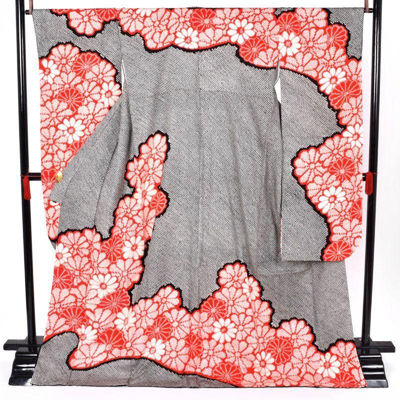 振袖レンタル  黒 総絞り 赤い菊 成人式 結婚式 モデル着用小物セット 対応身長154〜165cm 2〜11月利用 R1943の画像